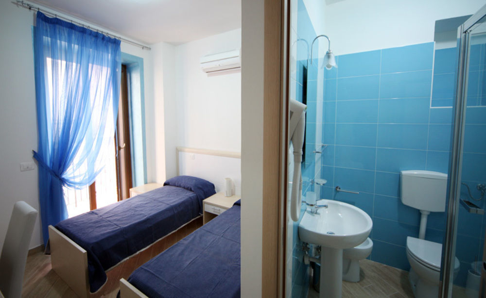 New Acropolis Bed & Breakfast 3*